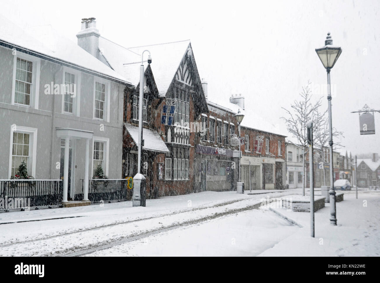 Princes Risborough, UK . 10th Dec, 2017. Princes Risborough in heavy snow Credit Susie Kearley