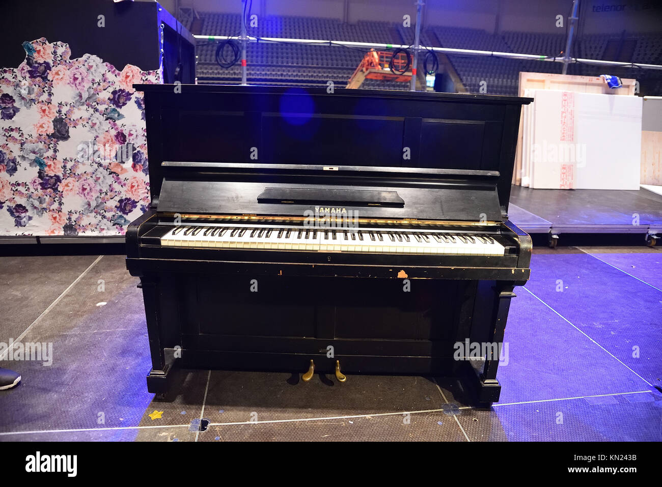 Oslo, Norway. 09th Dec, 2017. A piano which has survived the Hiroshima  nuclear explosion has been unpacked in Norway, and it will be played at the  Nobel Peace Prize Concert this year.