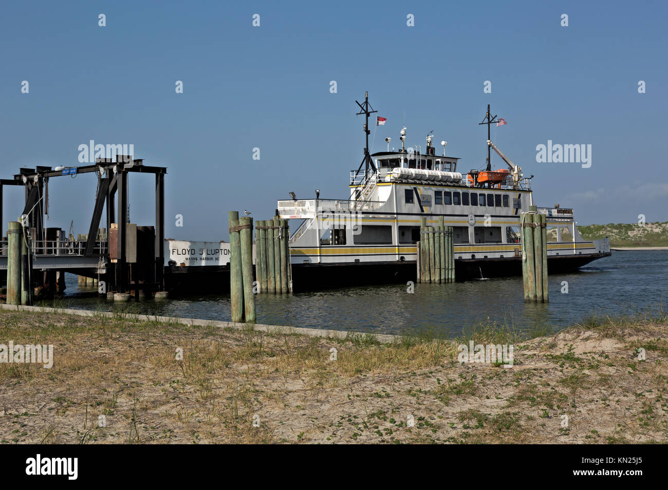 NC01051-00...NORTH CAROLINA - Ocracoke to Hatteras ferry on Pamlico Sound at the Ocracoke Island terminal. Stock Photo