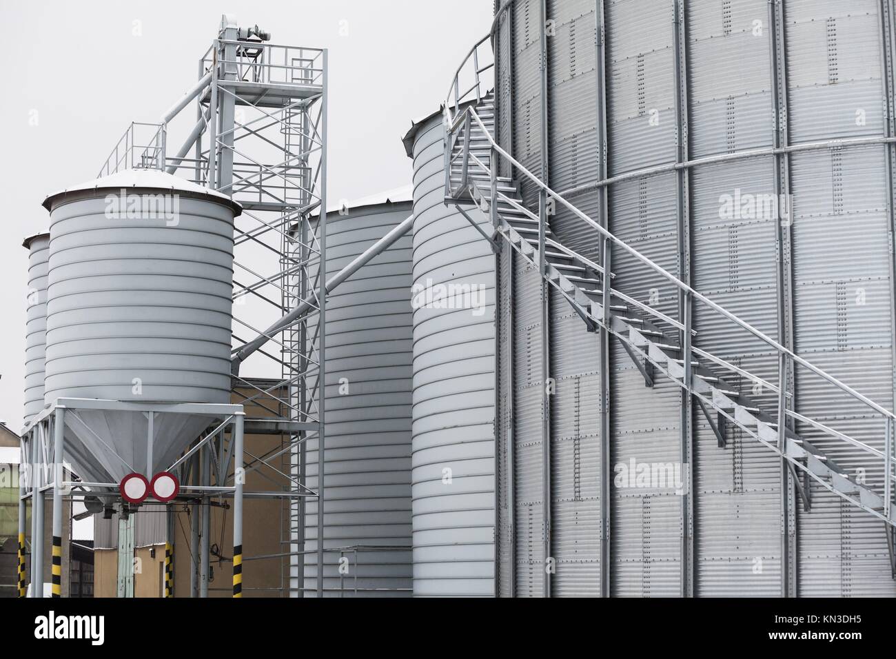 Exterior detail of storage grain silos Stock Photo Alamy