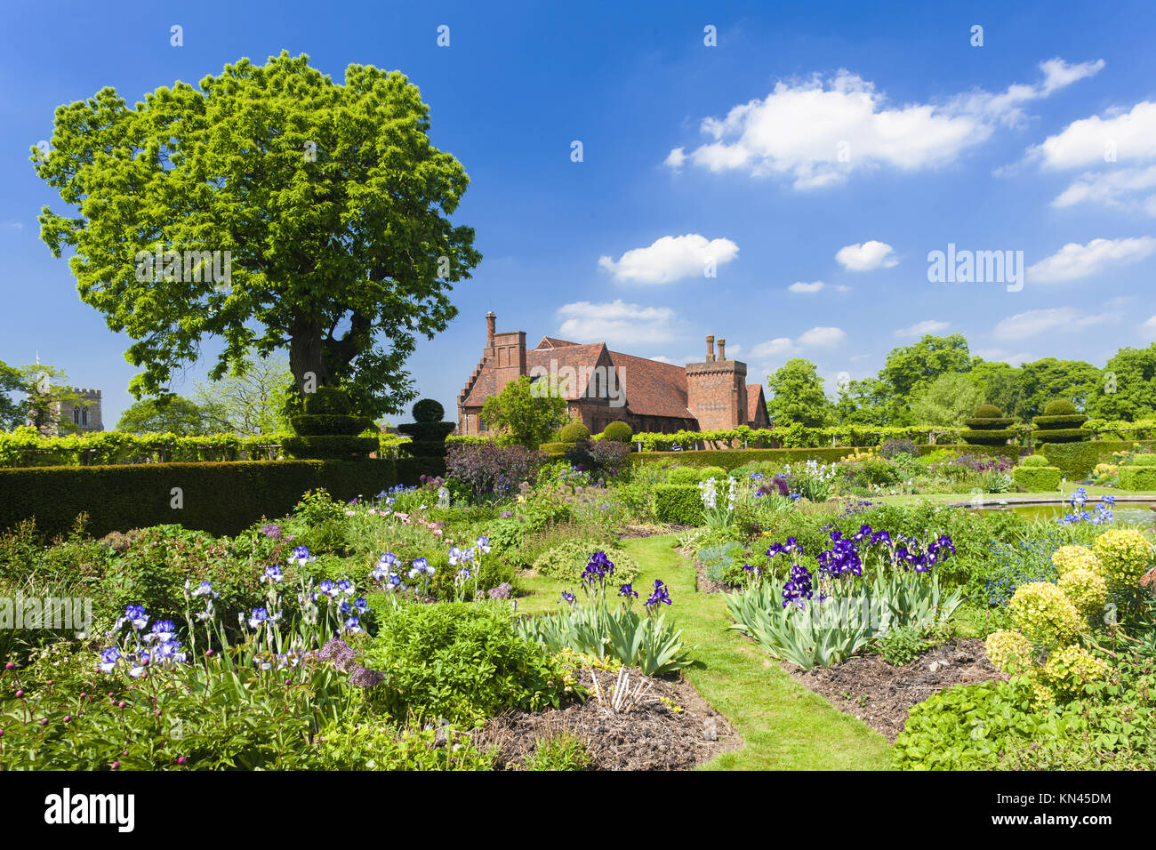 garden of Hatfield House, Hertfordshire, England Stock Photo Alamy