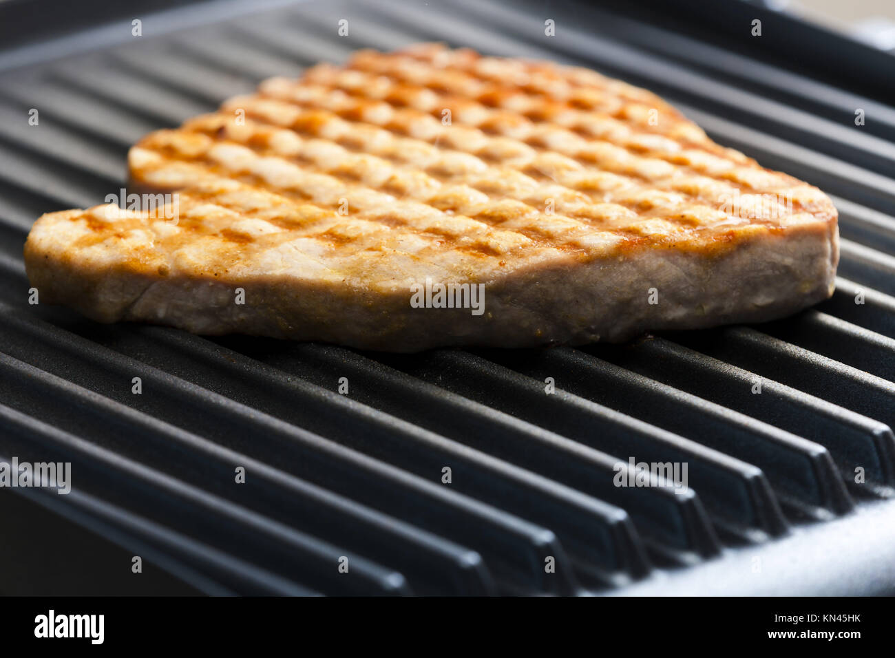 tuna steak on electric grill Stock Photo Alamy