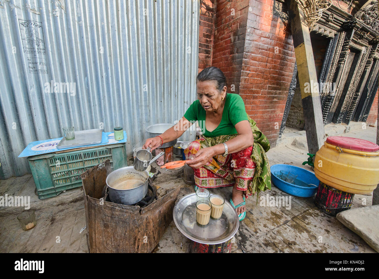 The tea maker, Kathmandu, Nepal Stock Photo