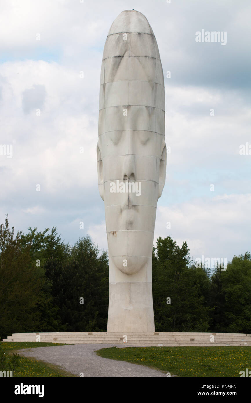ST. HELENS: The Dream Sculpture by Jaume Plensa in St. Helens, Merseyside, UK Stock Photo
