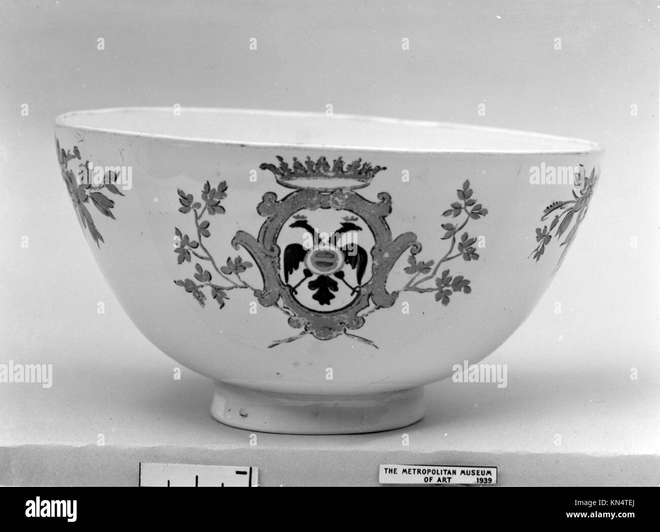 Bowl MET 119583 188997 probably Italian, Venice, Bowl, 18th century, Glass, H. 2 3/4 in.  (7.0 cm); Diam. 5 1/8 in. (13.0 cm.). The Metropolitan Museum of Art, New York. Rogers Fund, 1906 (06.355) Stock Photo