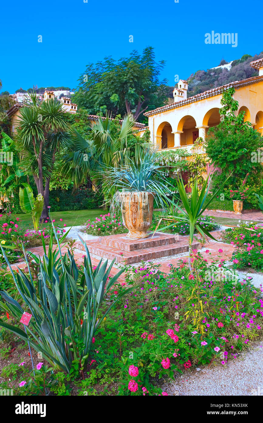 Menton jardin hi-res stock photography and images - Alamy