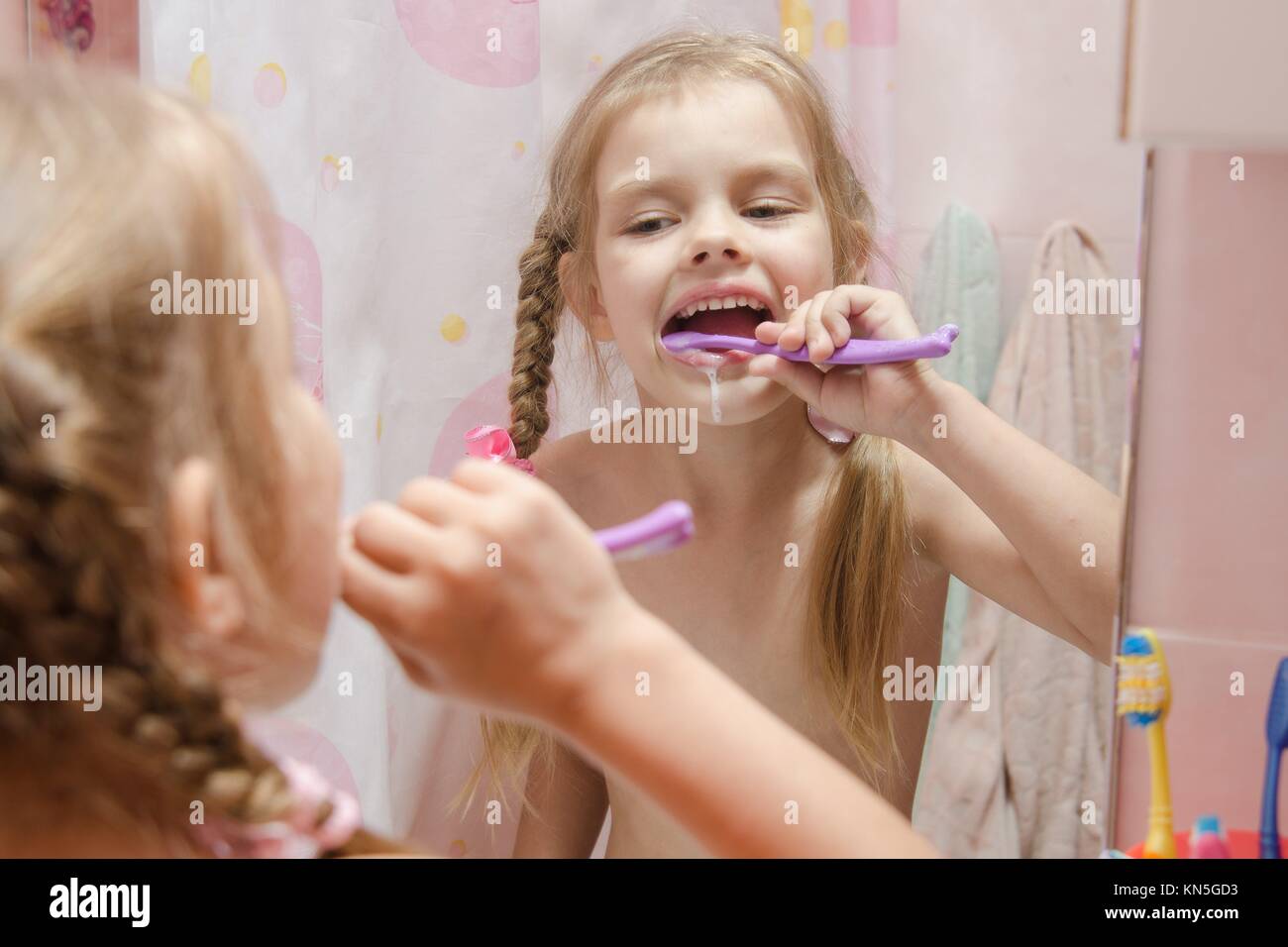 Tooth Brush In Pussy