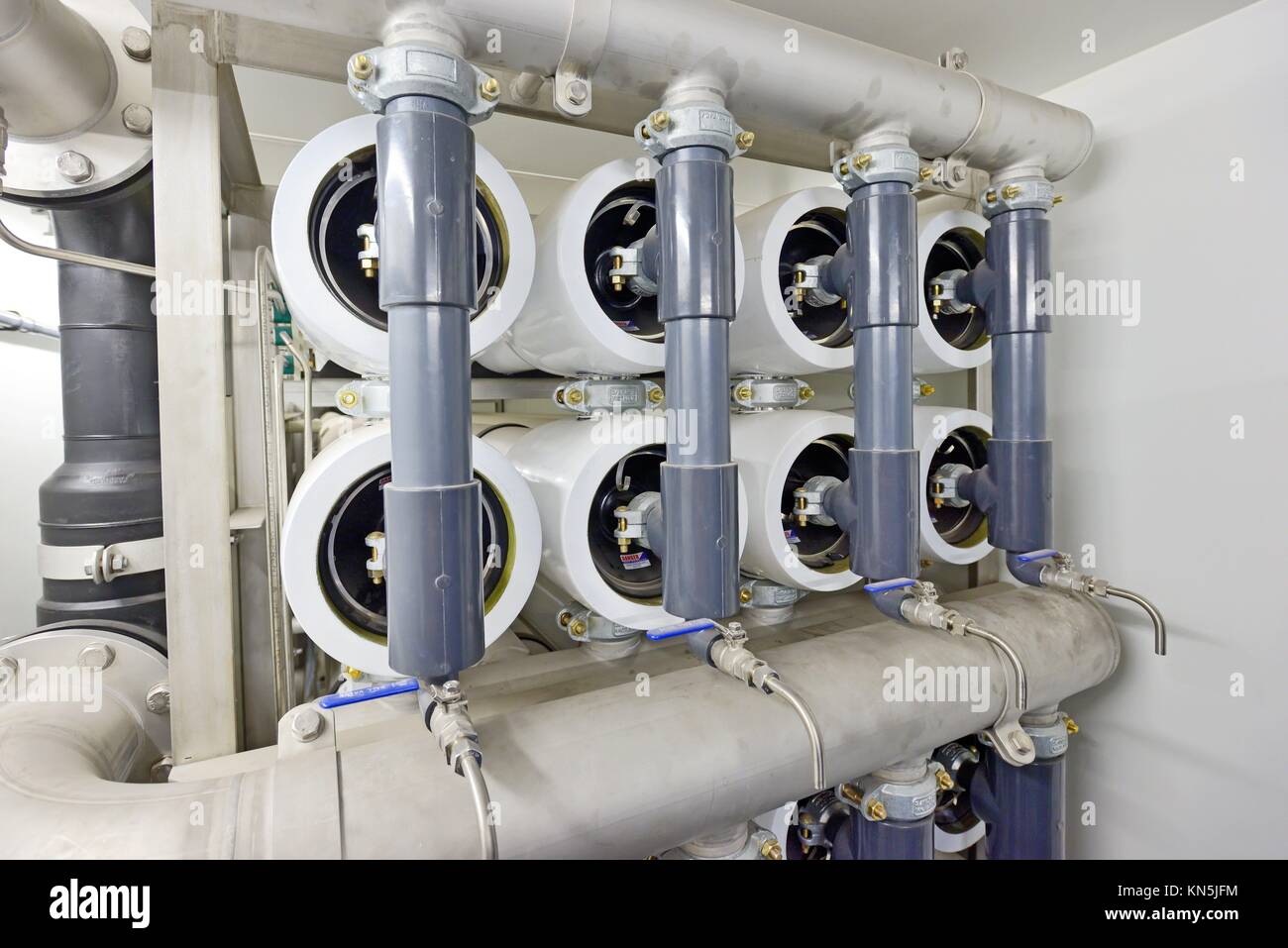 Reverse osmosis desalination plant hi-res stock photography and images ...