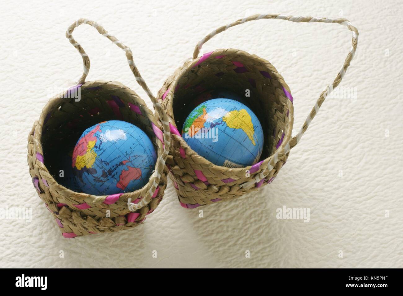 basket globe
