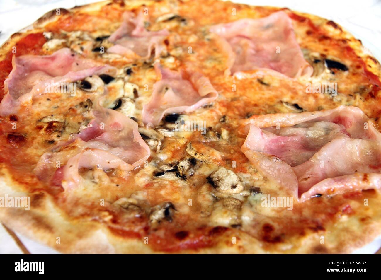 Italy Pizza High Resolution Stock Photography And Images Alamy