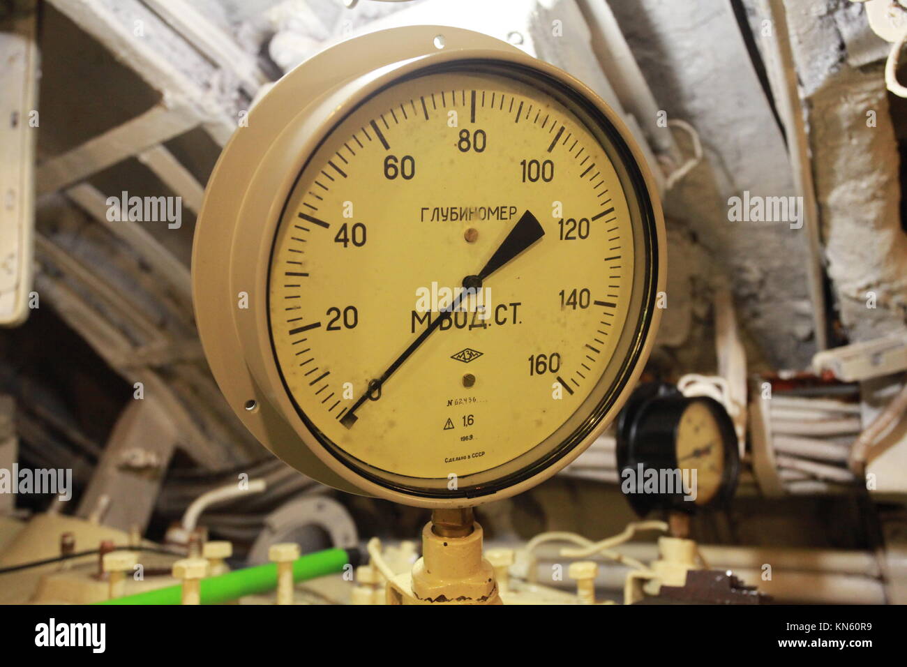 Submarine pressure gauge hires stock photography and images Alamy