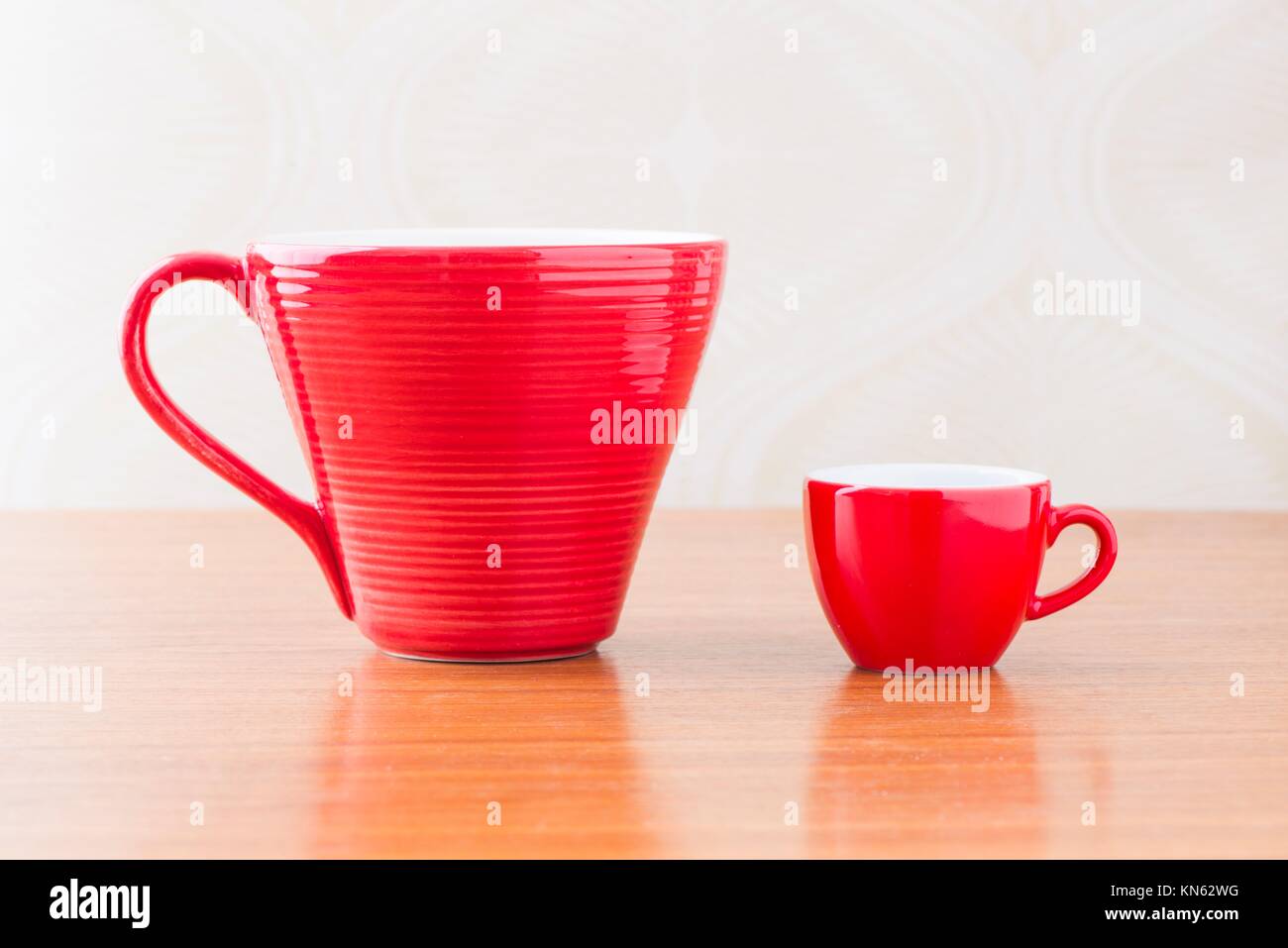 Big cup small cup tea hi-res stock photography and images - Alamy