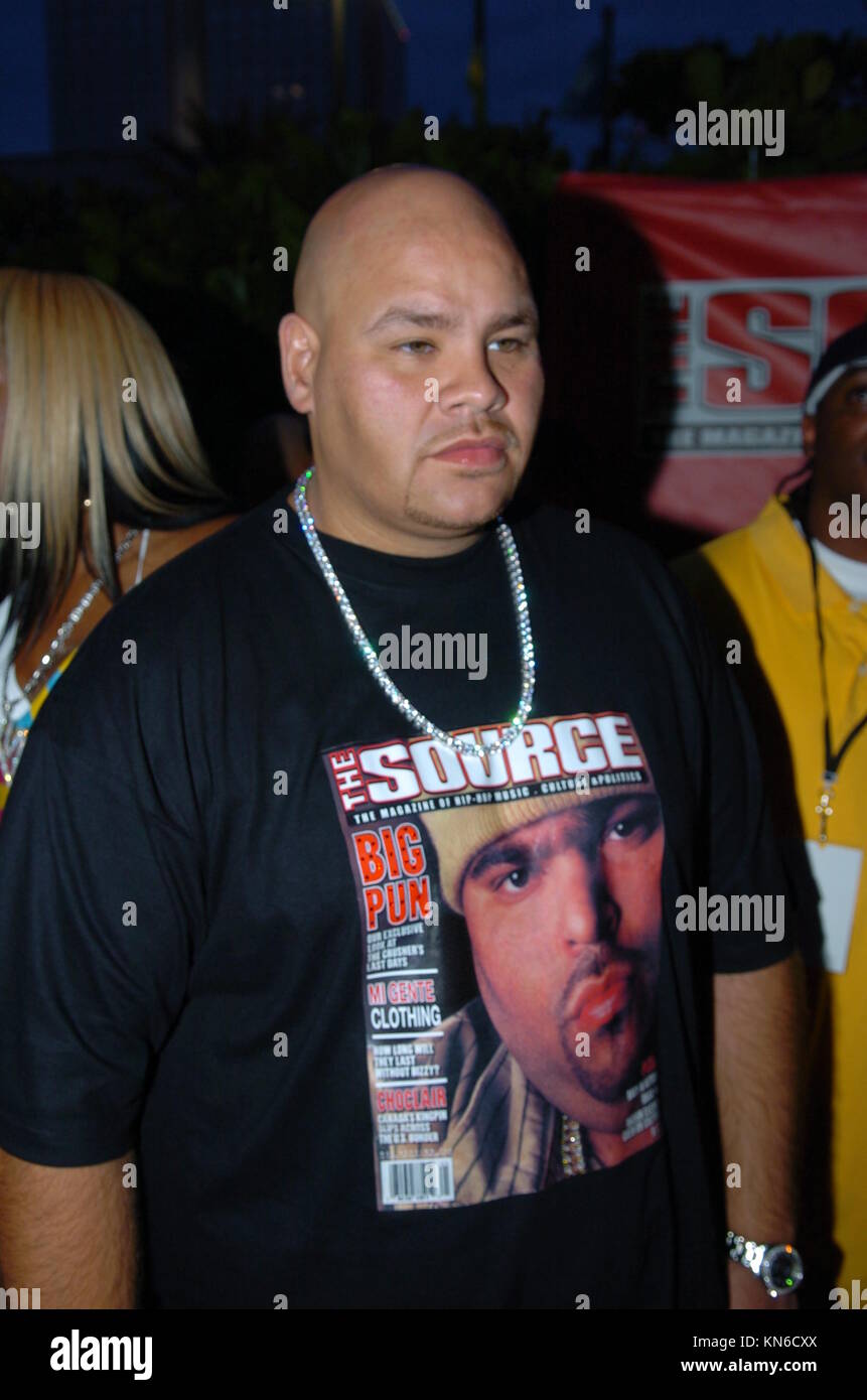 MIAMI OCTOBER 10 Fat Joe arrives at the 2004 Source HipHop Music