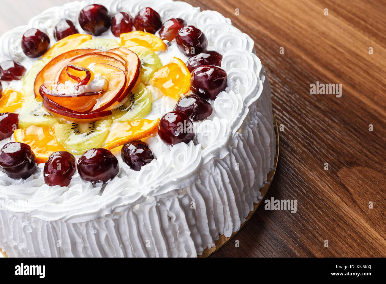 Orange And White Wedding Cake Hi Res Stock Photography And Images Page 7 Alamy