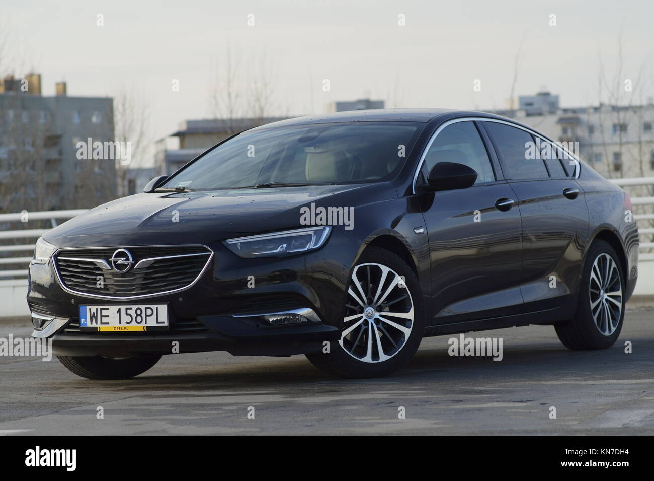 17 Opel Insignia Grandsport 2 0 Cdti Stock Photo Alamy