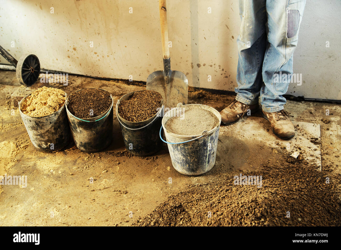 Mixing cement sand gravel hires stock photography and images Alamy