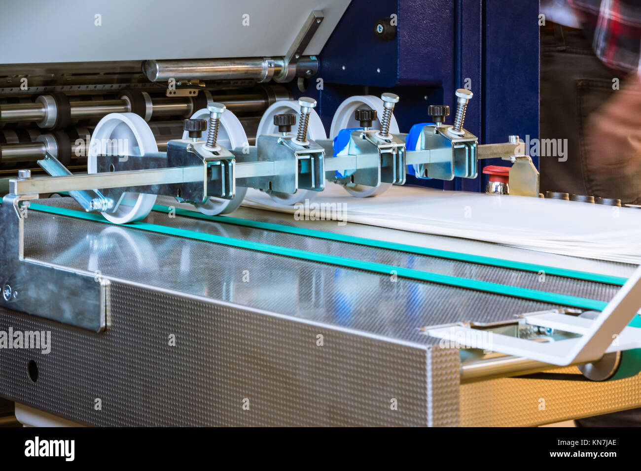 Paper folding machine rollers conveyor hi-res stock photography and ...