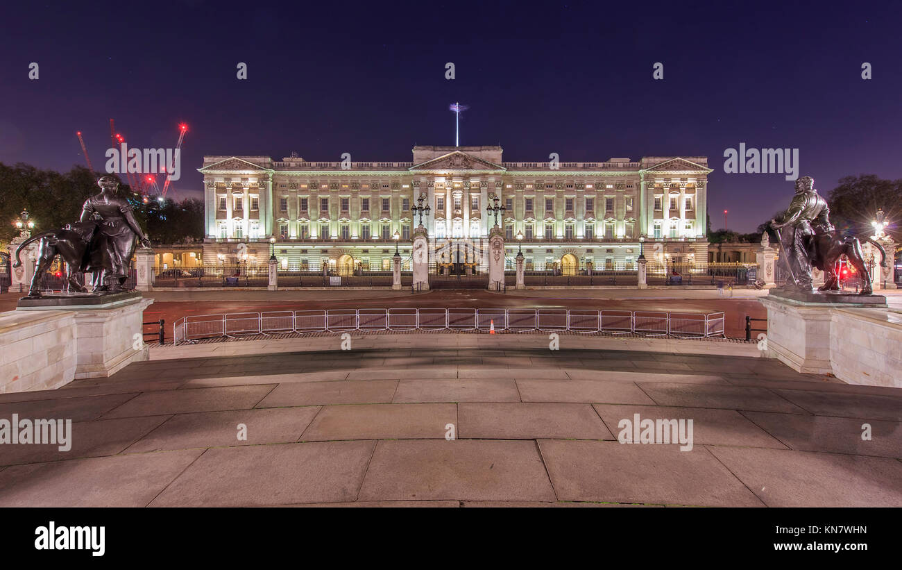 London, NOV 13: Night view of the famous Buckingham Palace on NOV 13, 2015 at London, United Kingdom Stock Photo