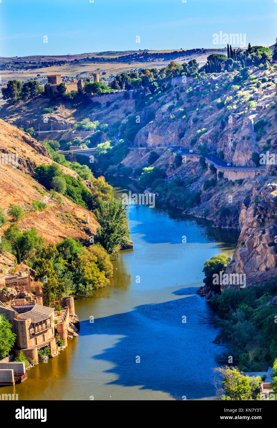 Tagus River Old Castle Fort Toledo Spain Unesco Historical Site Tagus   Tagus River Old Castle Fort Toledo Spain Unesco Historical Site Tagus KN7Y3T 