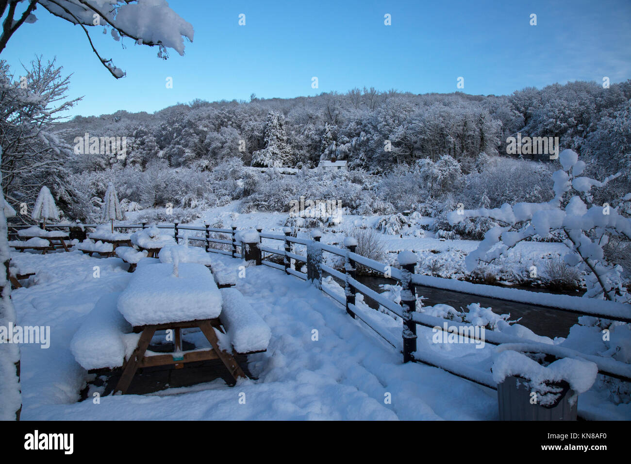 Shropshire. 11th Dec, 2017. UK Weather: Towns and villages across Shropshire awoke to fresh snow falls overnight, but bright blue skies and the prospect of a day without further snow fall. Credit: Rob Carter/Alamy Live News Stock Photo
