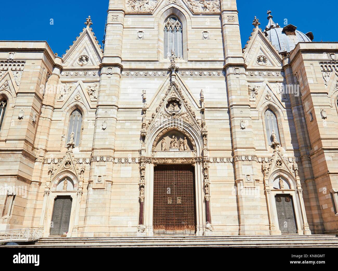 14th century roman catholic hi-res stock photography and images - Alamy