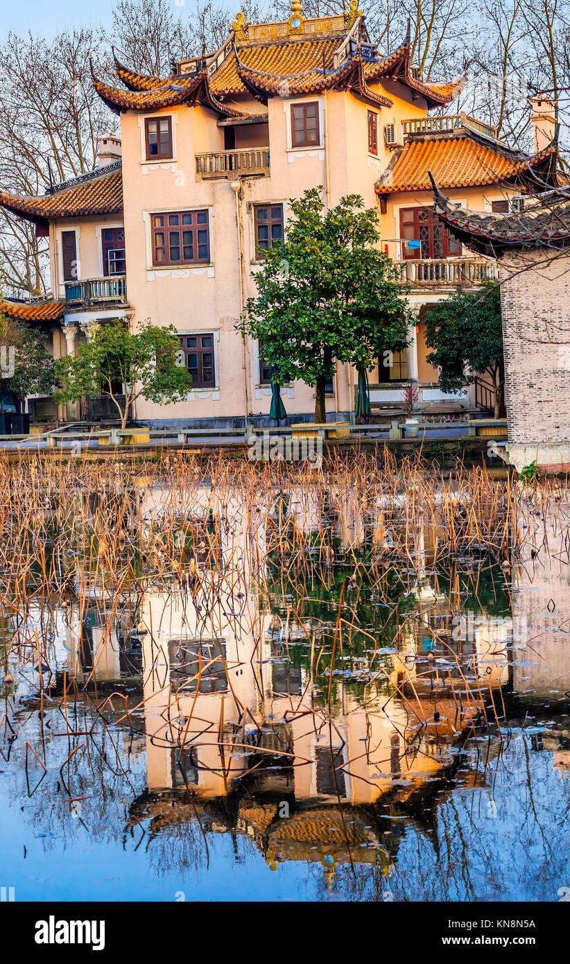 Old Chinese House West Lake Hangzhou Reflection Zhejiang China Stock
