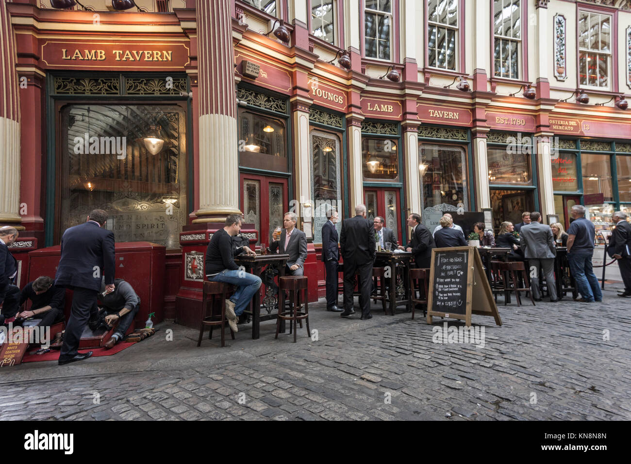 Leadenhall Market, Lamp Tavern Pub, Financial District, London, UK Stock Photo