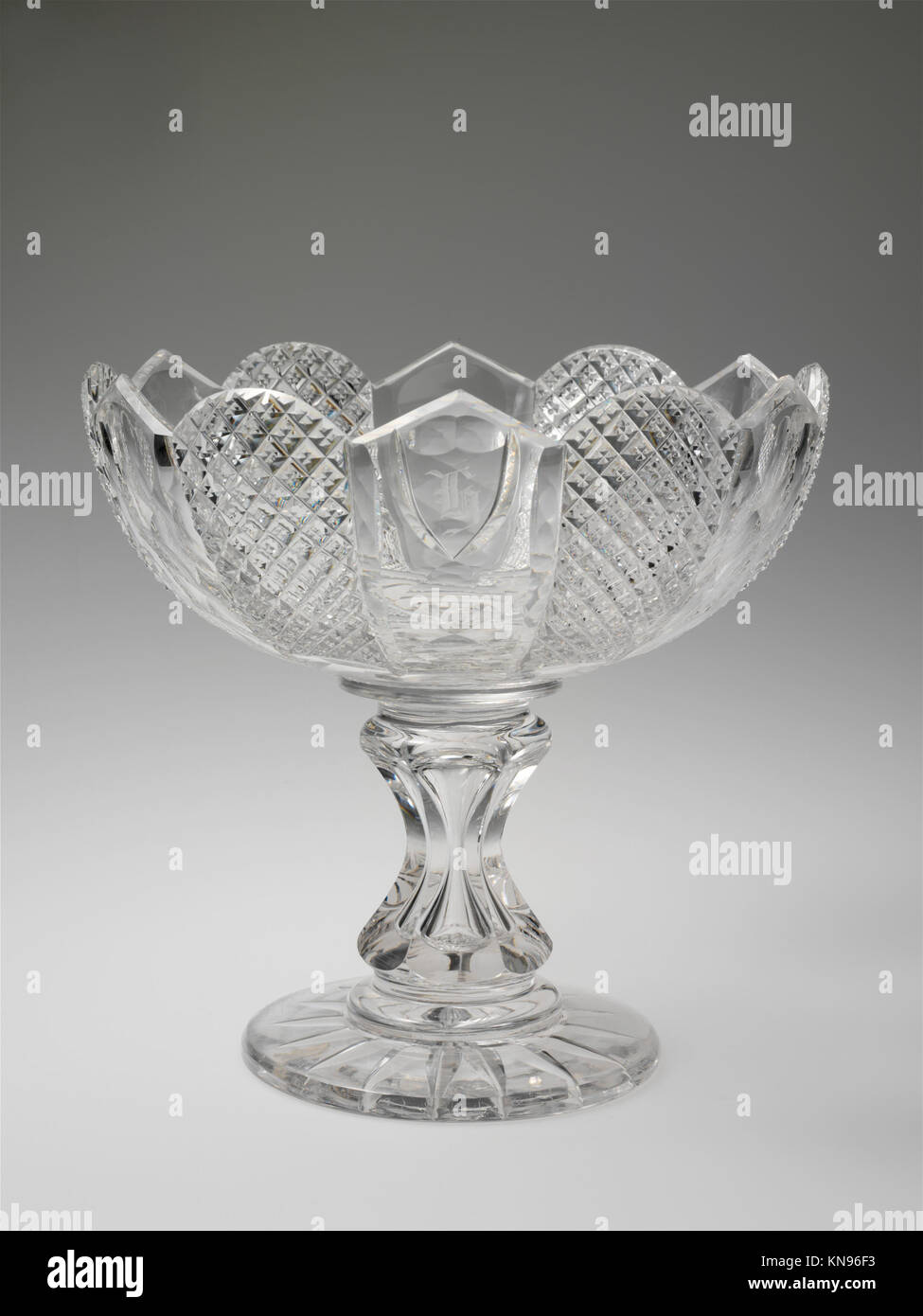 Compote MET DP208155 2209 Maker: Attributed to Christian Dorflinger, 1828?1915, Compote, 1855?60, Cut and engraved glass, H. 9 11/16 in. (24.6 cm); Diam. 10 1/4 in. (26 cm). The Metropolitan Museum of Art, New York. Gift of Stuart P. Feld, 1969 (69.257) Stock Photo
