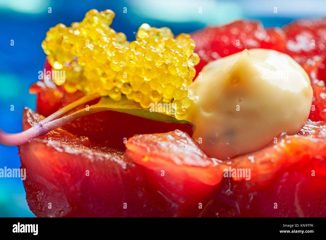 Tuna fish Tartare Tartar with wakame seaweed and soya Stock Photo Alamy