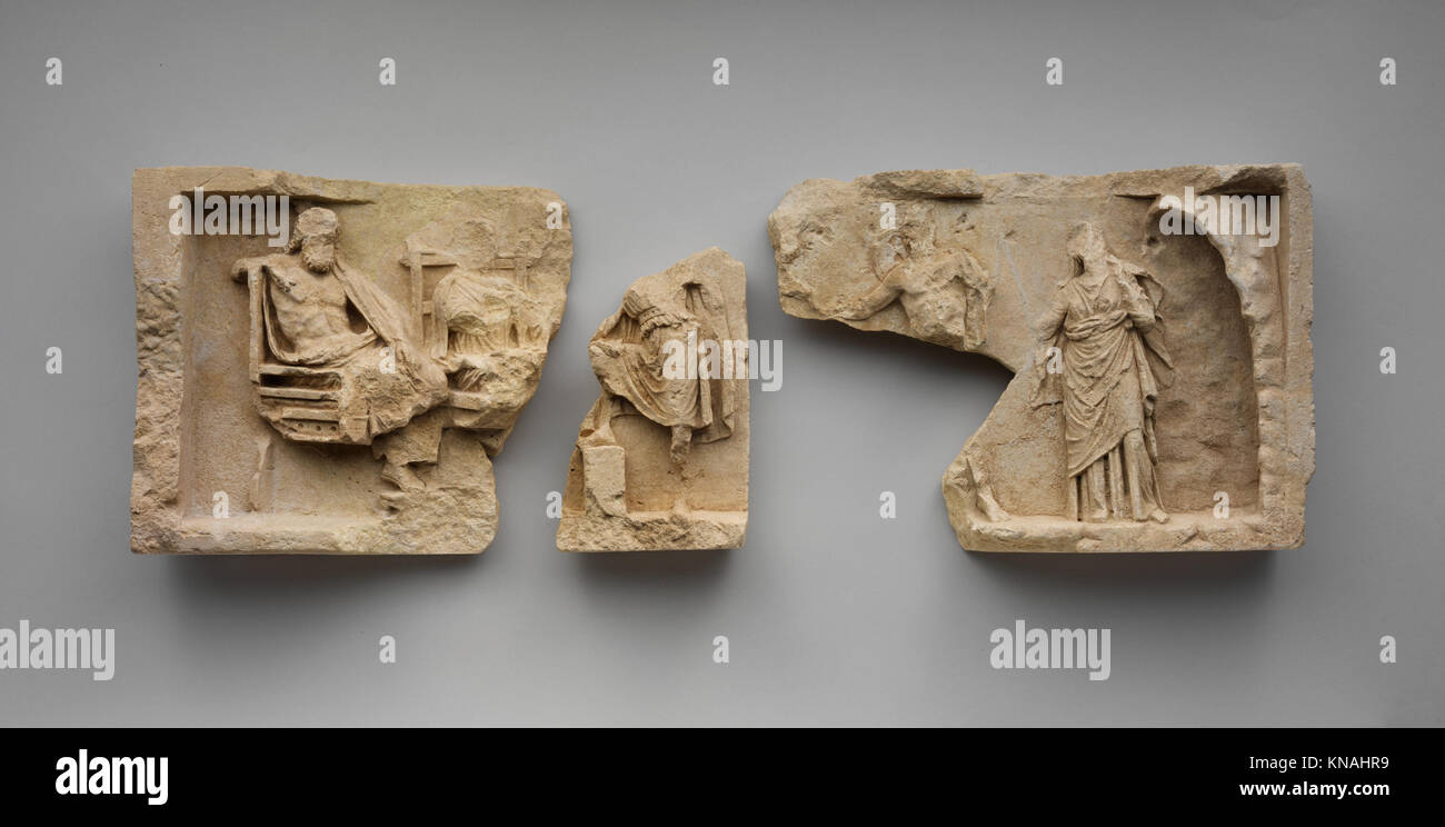 Egyptian limestone relief fragment hi-res stock photography and images ...