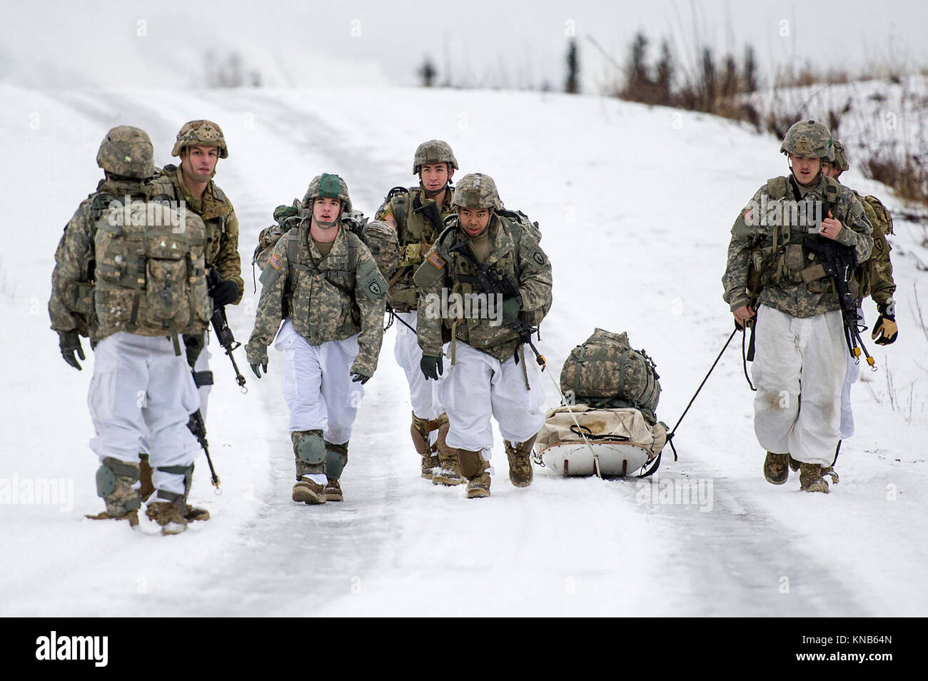 Soldiers assigned to the 6th Brigade Engineer Battalion, 4th Infantry