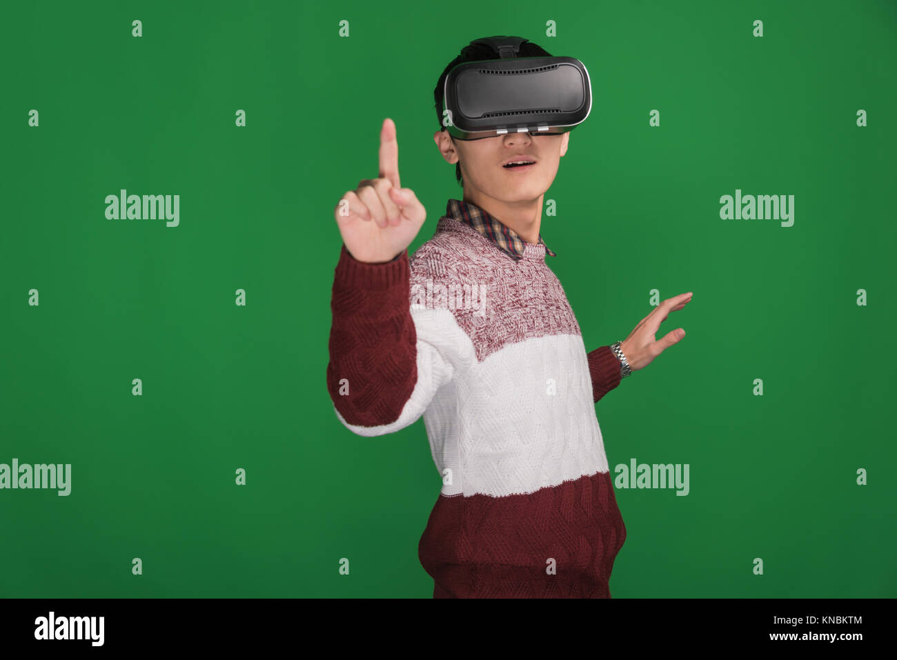 Man wearing virtual reality headset Stock Photo - Alamy