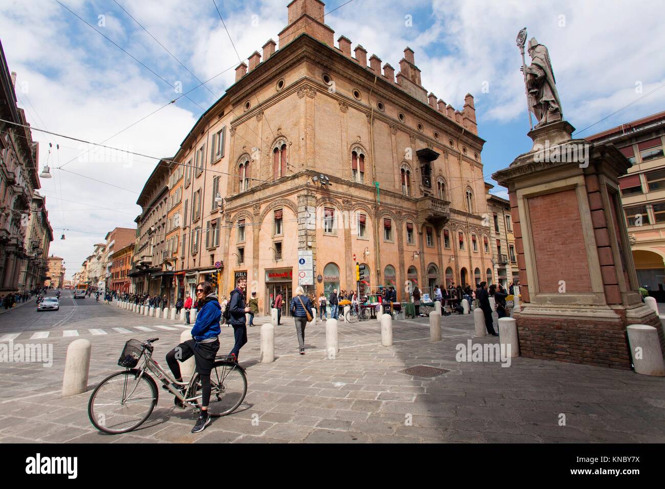 Piazza di porta ravegnana, Bologna, Italy Stock Photo - Alamy