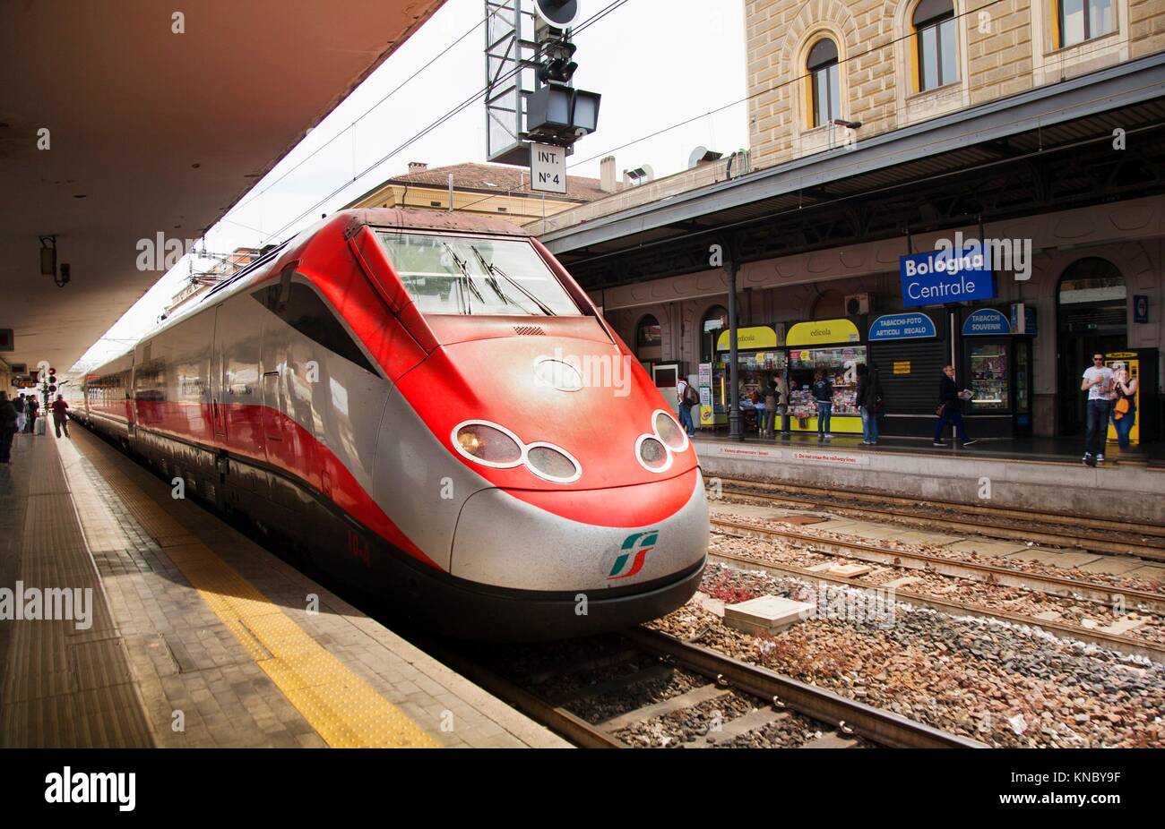 Bologna central hires stock photography and images Alamy