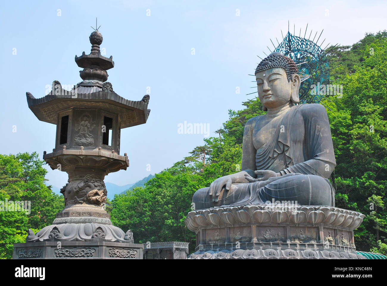 Traditional stone lantern bronze hi-res stock photography and images ...