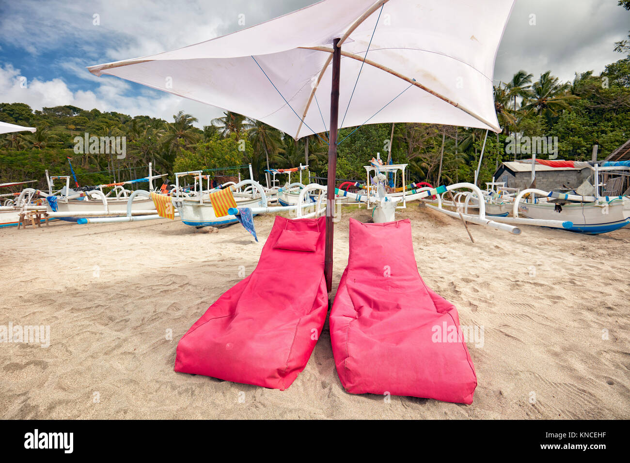 Bean bag hires stock photography and images Alamy