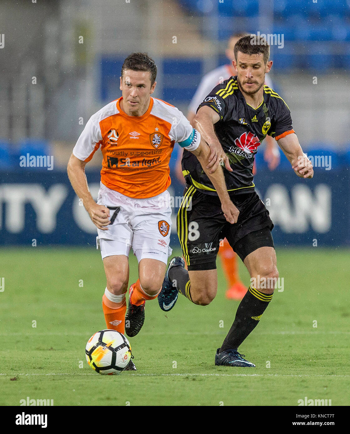 9 12 17 Football Aleague Brisbane Roar V Wellington Phoenix Cbus Stock Photo Alamy