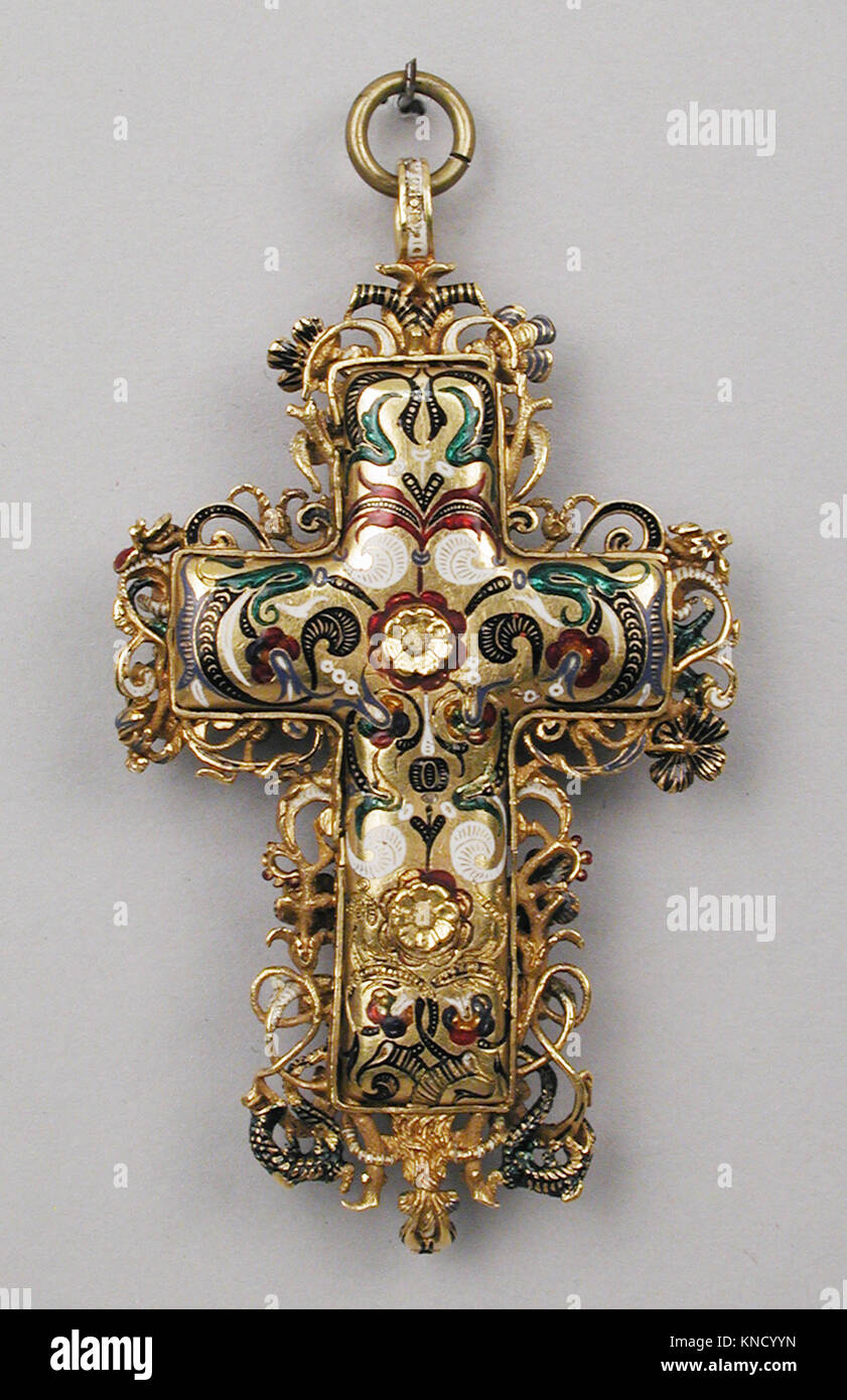 Cross MET LC-32 100 306-002 197146 probably Southern German, Cross, third quarter 16th century, Gold, partly enameled, set with diamonds, H. 2-3/4 x W. 1-9/16 in.  (7.0 x 4.0 cm). The Metropolitan Museum of Art, New York. The Friedsam Collection, Bequest of Michael Friedsam, 1931 (32.100.306) Stock Photo