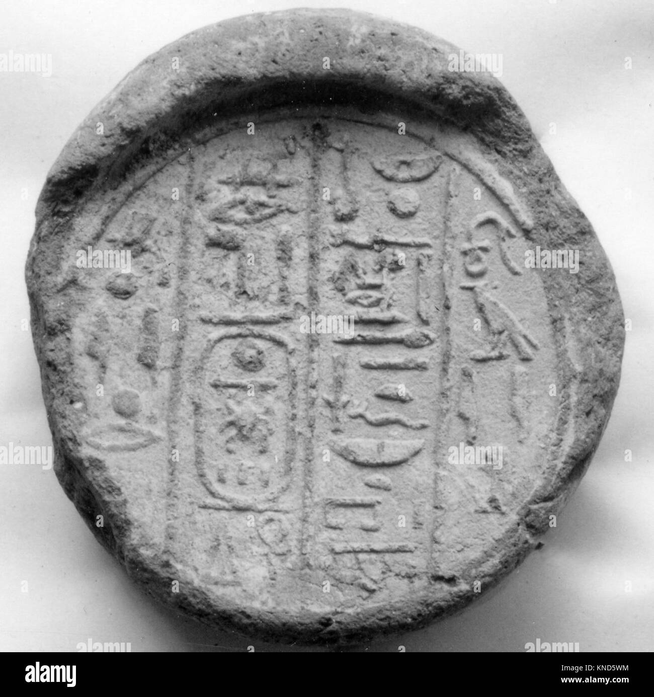 Funerary Cones MET 15-2-42 555046 Funerary Cones, ca. 1550?1295 B.C., Pottery, L. 23.3 cm (9 3/16 in.); Diam. 8.5 cm (3 3/4 in.). The Metropolitan Museum of Art, New York. Rogers Fund, 1915 (15.2.42) Stock Photo