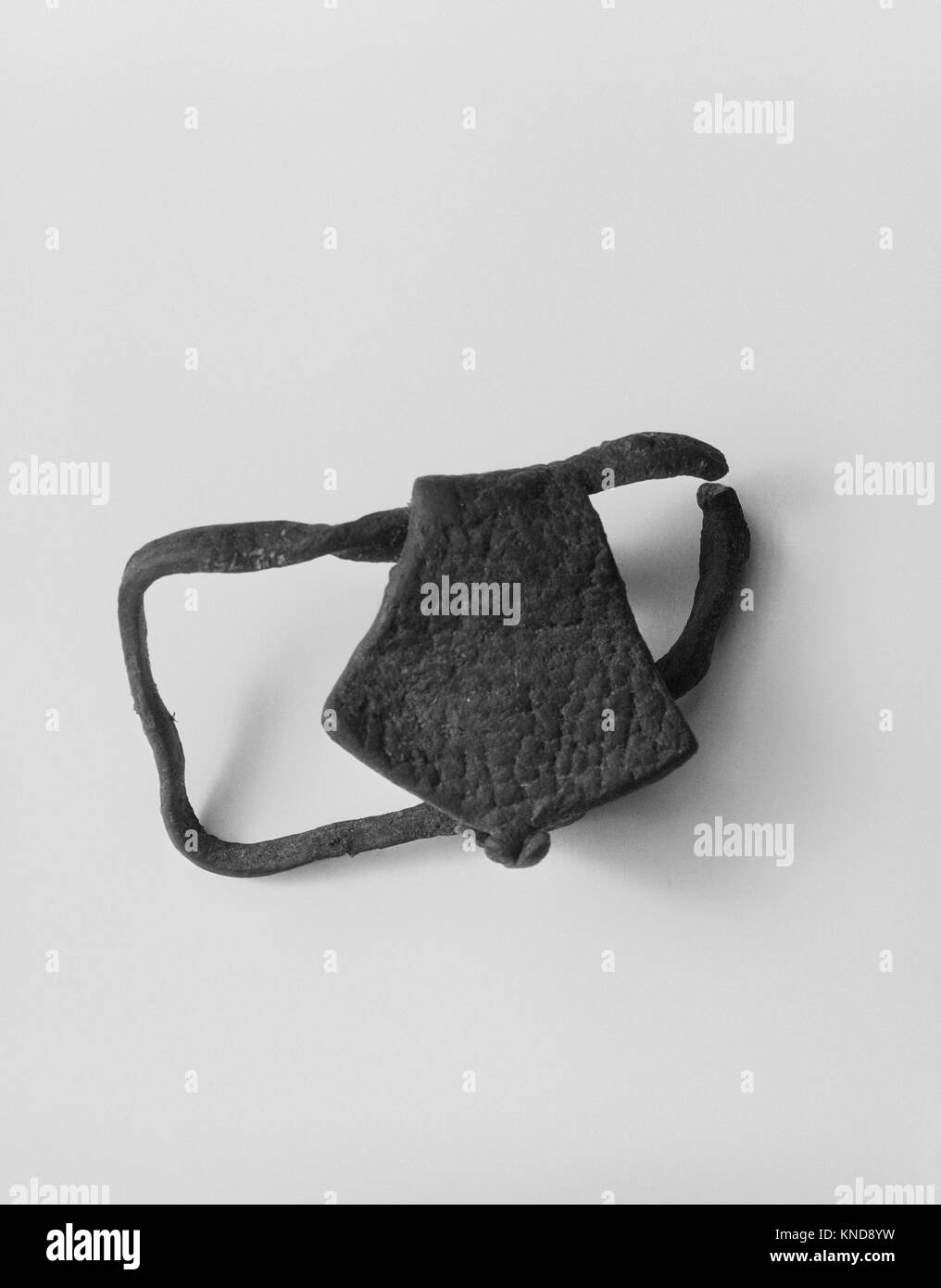 Archer's wrist guard MET 57515 556018 Stock Photo Alamy