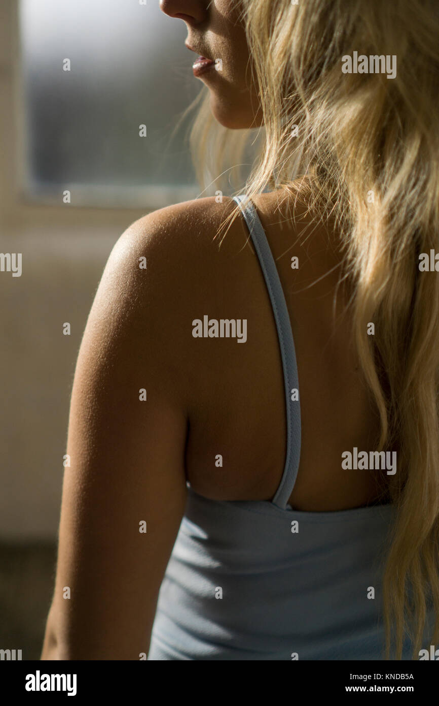 Rear view close up of a blond woman Stock Photo - Alamy