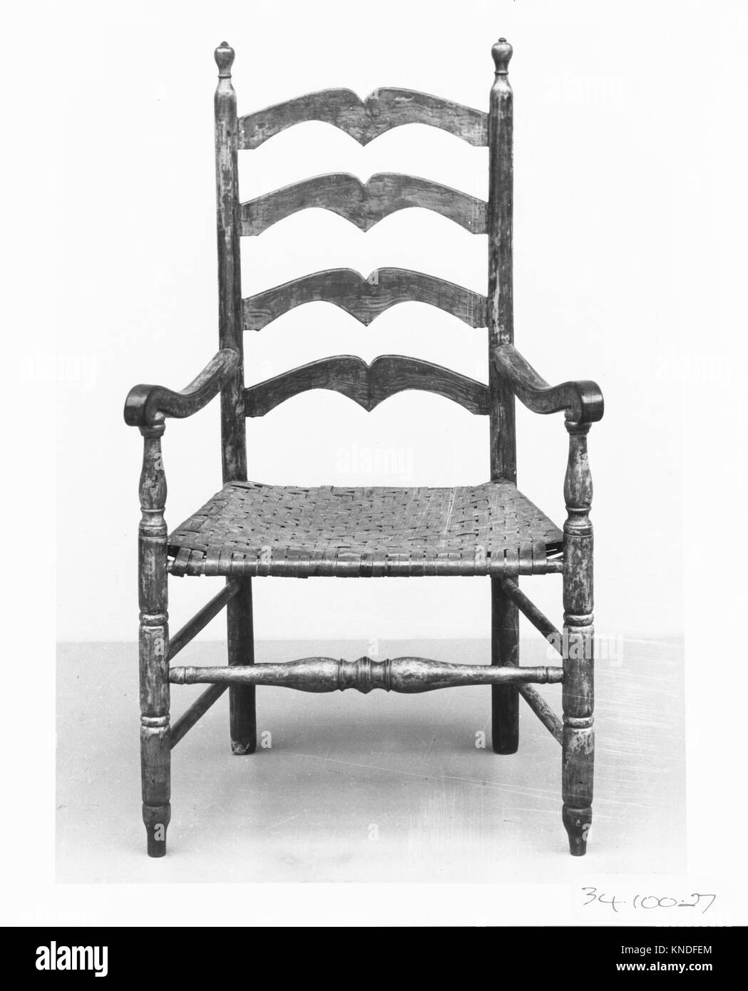 Armchair MET 97149 191 American, Armchair, 1750?80, Maple, 43 x 24 x 19 1/2 in. (109.2 x 61 x 49.5 cm). The Metropolitan Museum of Art, New York. Gift of Mrs. Robert W. de Forest, 1933 (34.100.27) Stock Photo