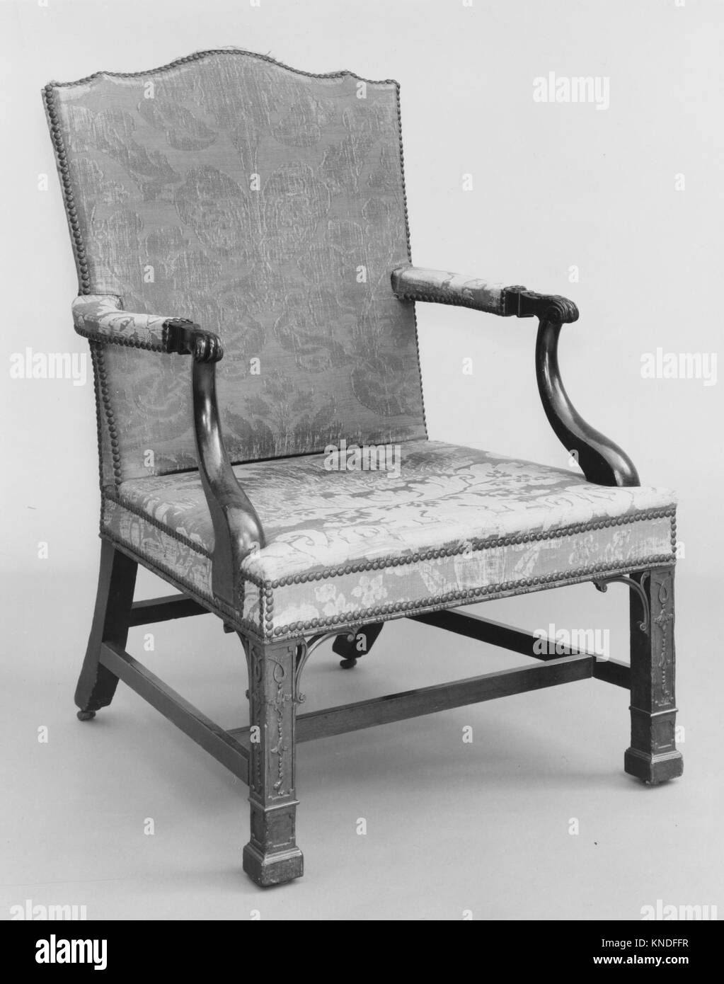 Armchair MET 169821 216 Maker: Attributed to Thomas Affleck, 1740?1795, Armchair, 1765?75, Mahogany, white oak, 43 x 28 1/4 x 30 in. (109.2 x 71.8 x 76.2 cm). The Metropolitan Museum of Art, New York. Purchase, Gift of Mrs. Russell Sage and The Sylmaris Collection, Gift of George Coe Graves, by exchange; Robert G. Goelet Gift; and funds from various donors, 1959 (59.154) Stock Photo