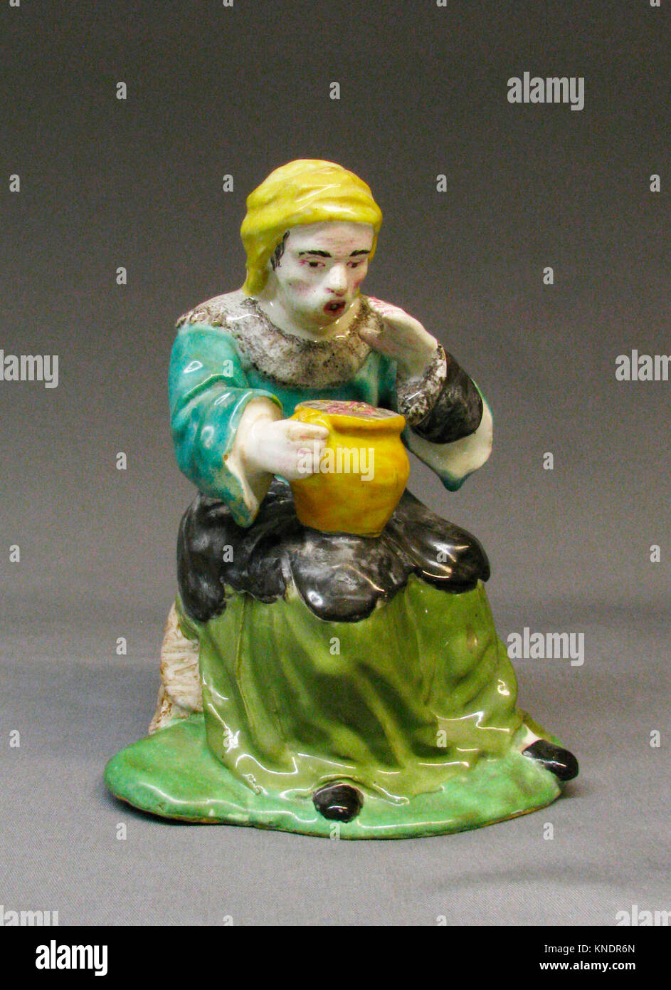 Pottery of the early 18th century hi-res stock photography and images ...