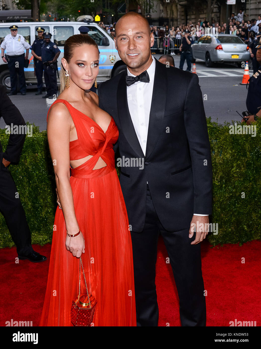 Hannah Davis Jeter and Derek Jeter Hit the Red Carpet as Mr. and Mrs. in  Brooklyn