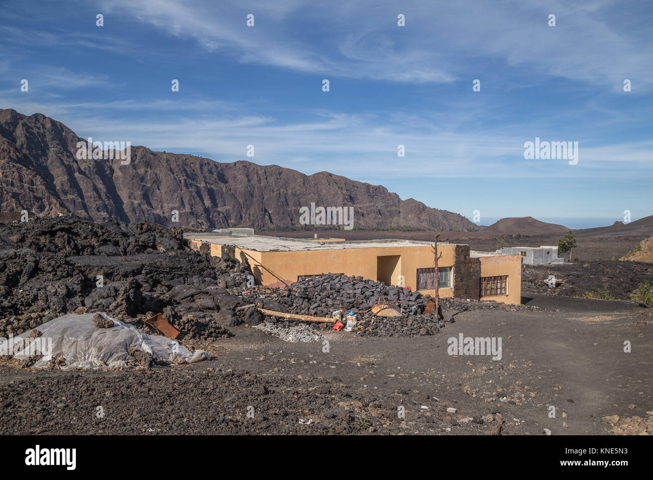 Lucky escape for this house in the 2014 eruption in Cha das Caldeiras ...