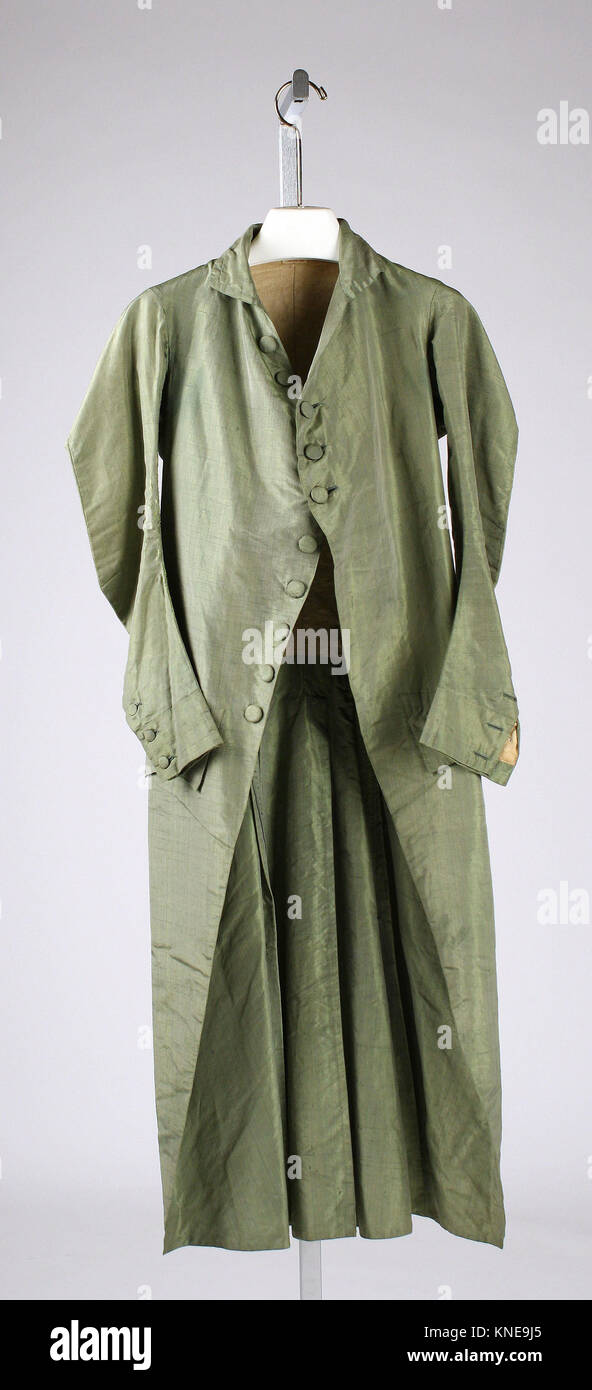 This coat, part of the MET collection under catalog number 26.56.24 F