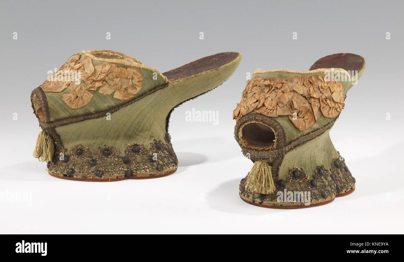 Chopines hi-res stock photography and images - Alamy