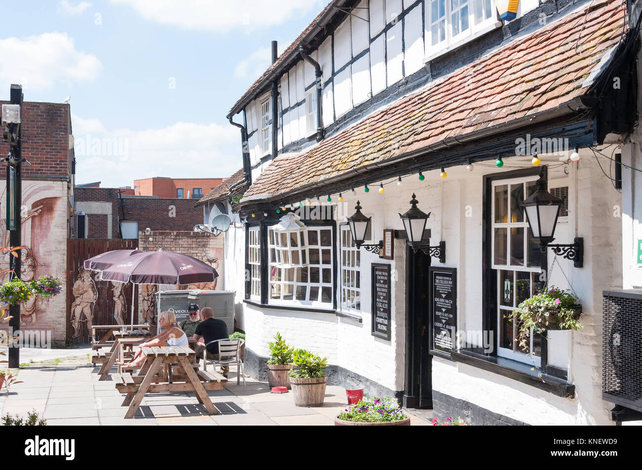 The courtyard of the 17th century The Angel Inn, High Street, Andover, Hampshire, England, United Kingdom Stock Photo