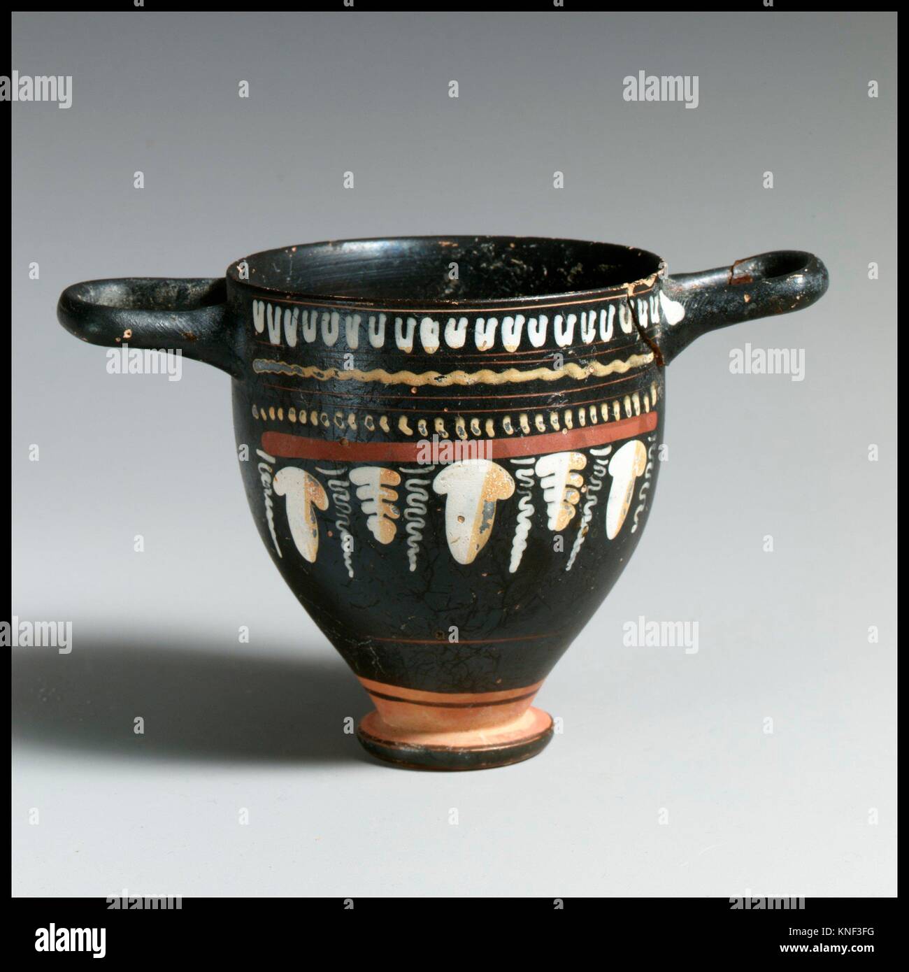 Skyphos Vase High Resolution Stock Photography and Images - Alamy